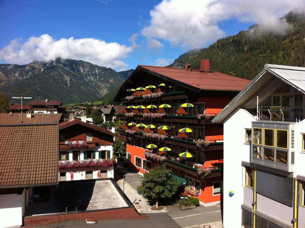 Hotel Tiroler Adler - Bed And Breakfast Waidring Luaran gambar