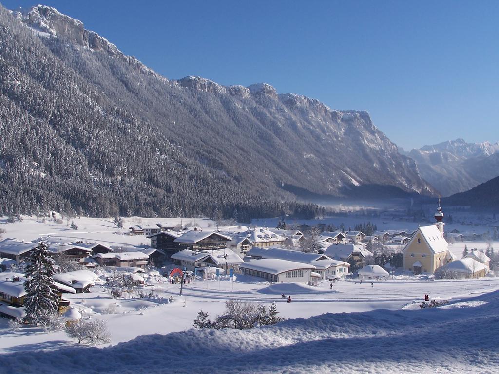 Hotel Tiroler Adler - Bed And Breakfast Waidring Luaran gambar