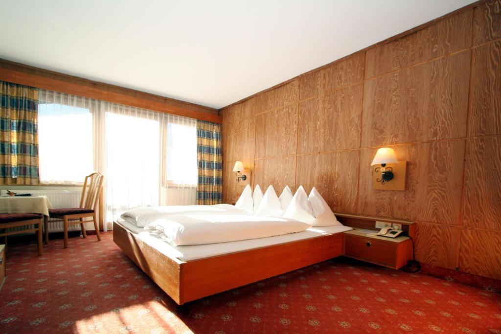Hotel Tiroler Adler - Bed And Breakfast Waidring Bilik gambar